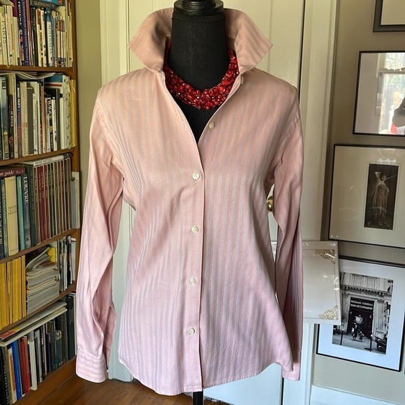 Paul Stuart Women's Classic Fit Button Down Shirt in Pink & Lavender Hue Size XS - Picture 3 of 7